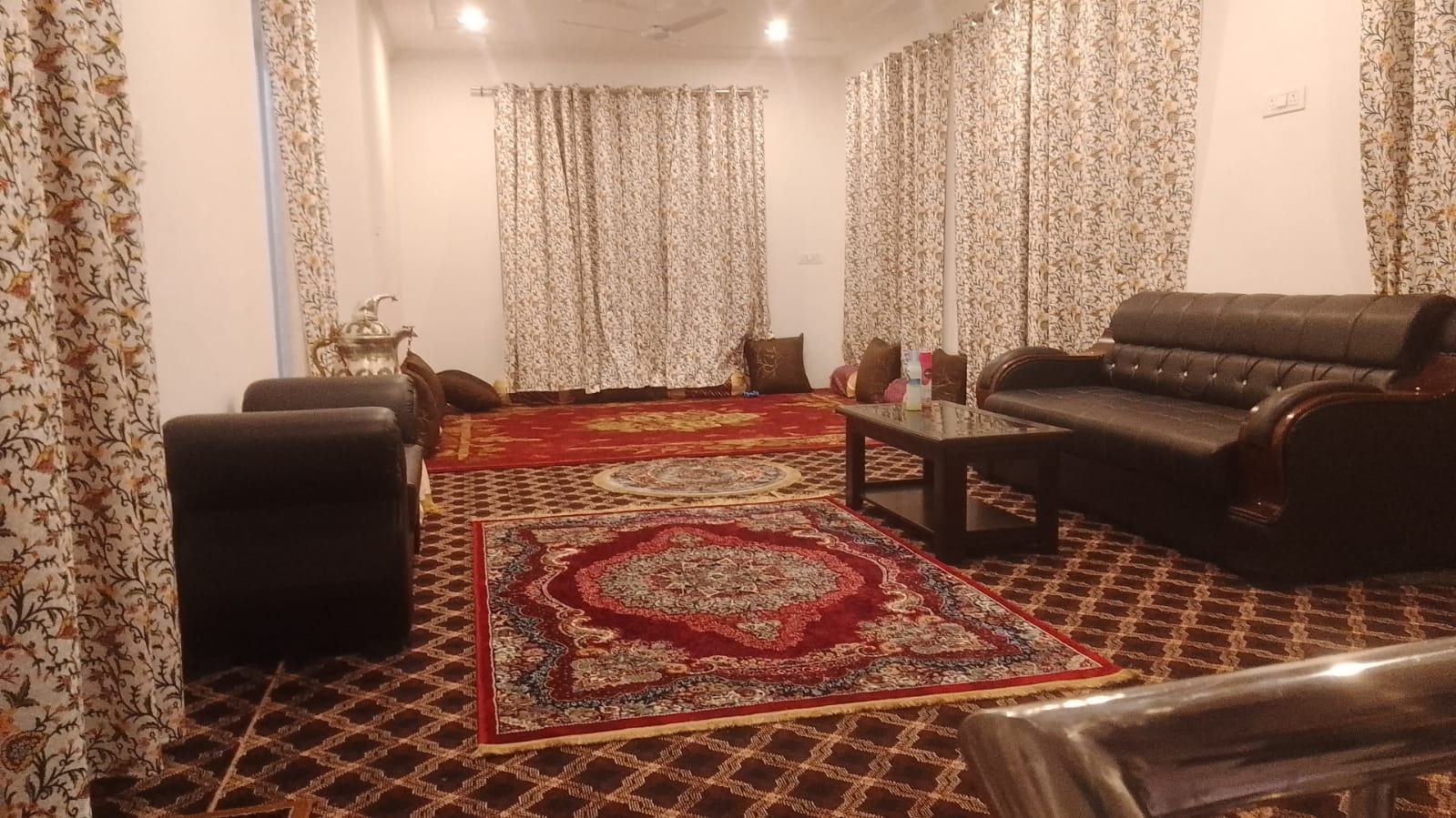 CLOUD Shades Villa Garden